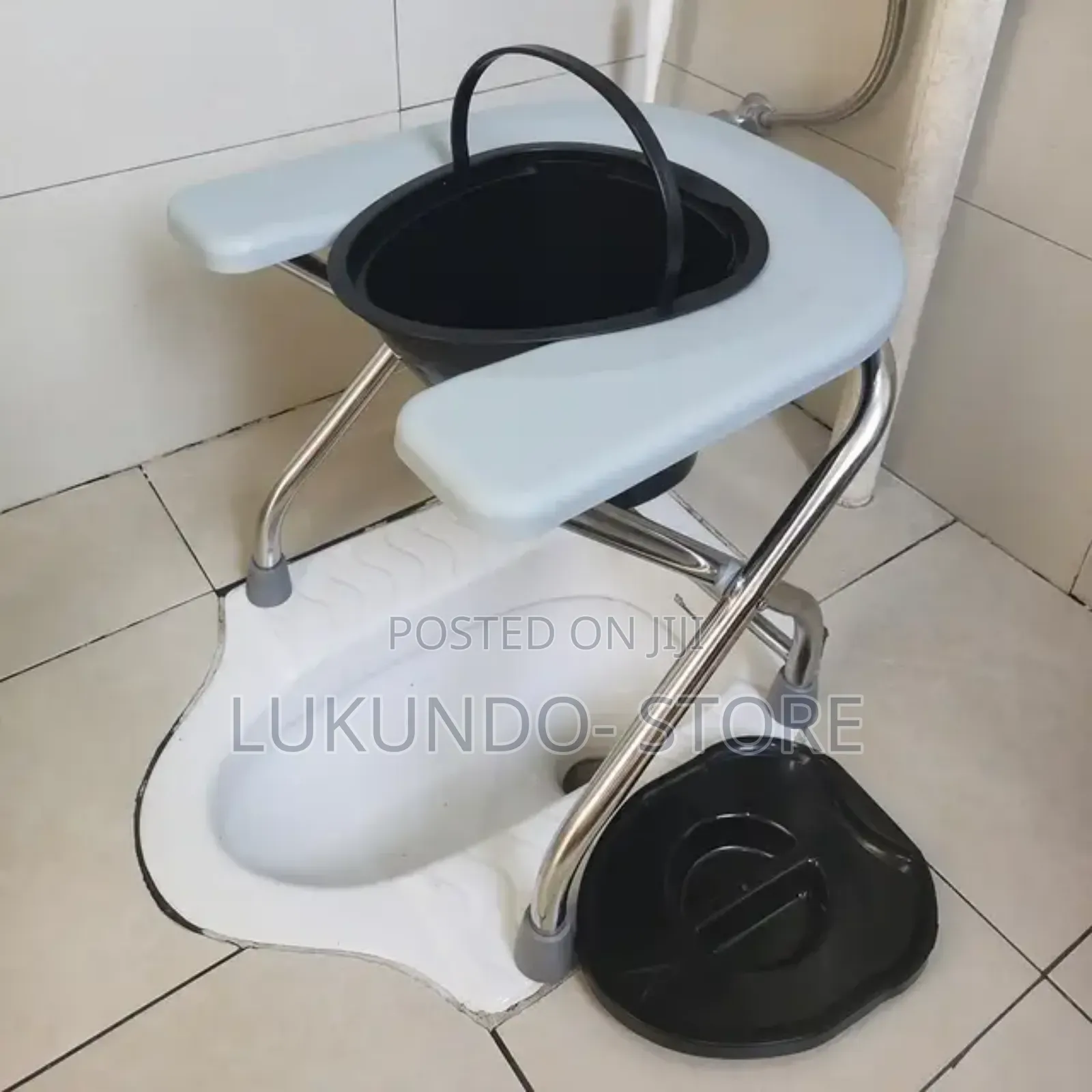 Mur251.29 | Folding U Plate Sitting Stool