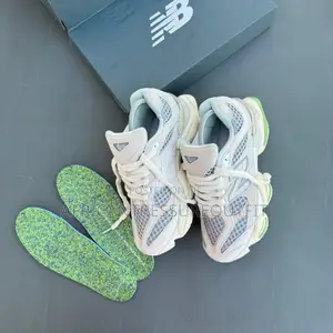 New Balance 9060 “Team Forest Green” Collection