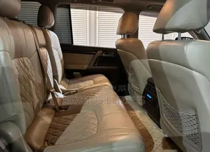 Toyota Land Cruiser 2012 Black
