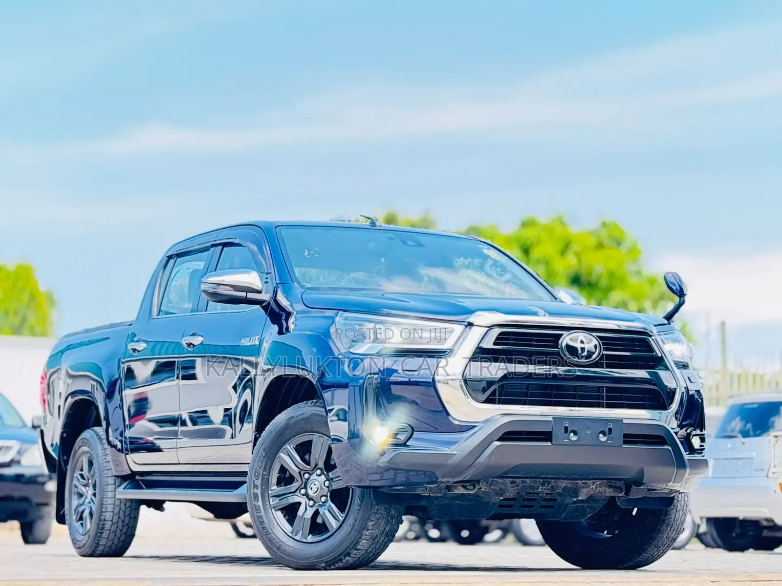New Toyota Hilux 2021 Black