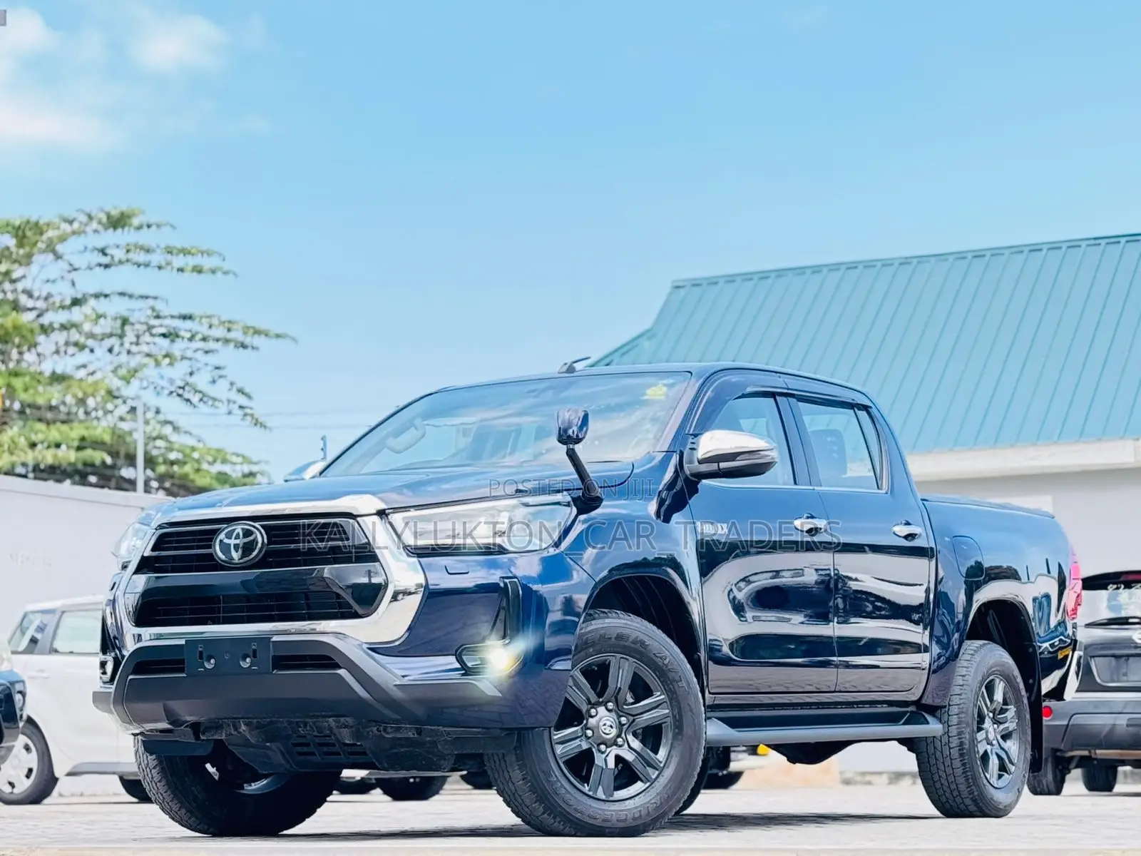 New Toyota Hilux 2021 Black