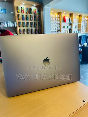 Laptop Apple MacBook 2018 16GB Intel Core I7 SSD 256GB