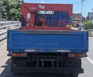 Mitsubishi Canter Crane 2.0 Tonnes.