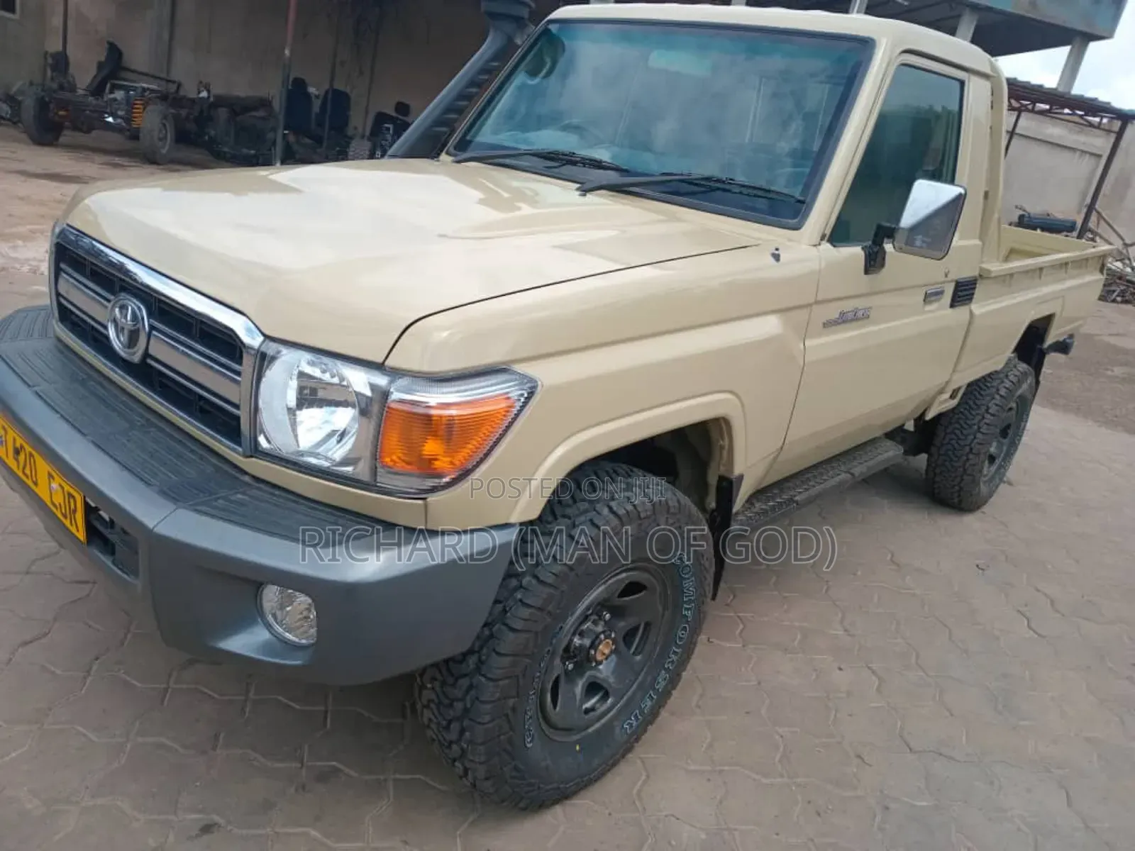 Toyota Land Cruiser 2017 Beige