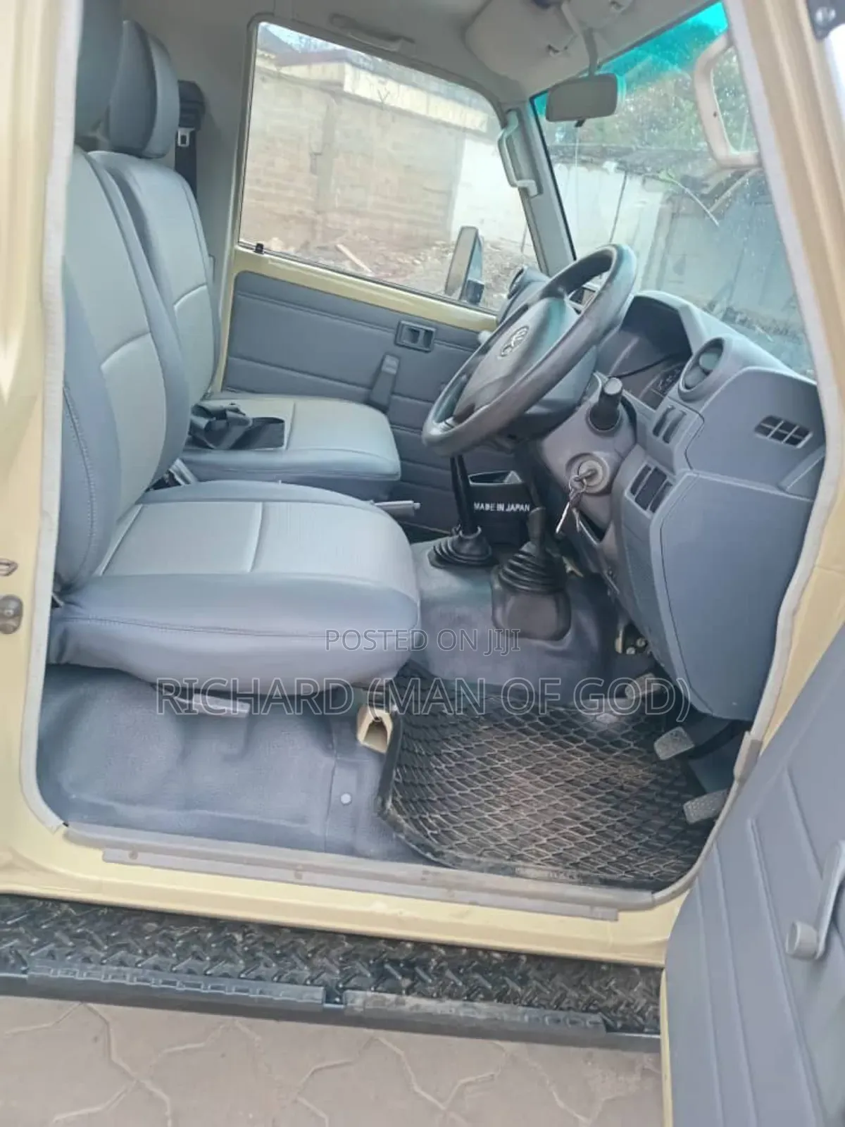 Toyota Land Cruiser 2017 Beige