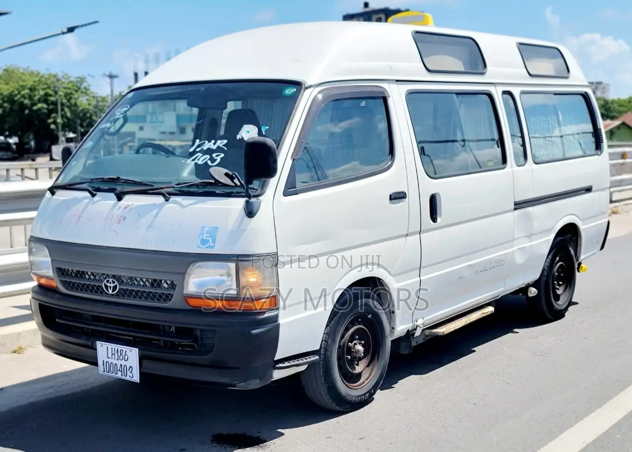 Toyota HiAce 2002 White