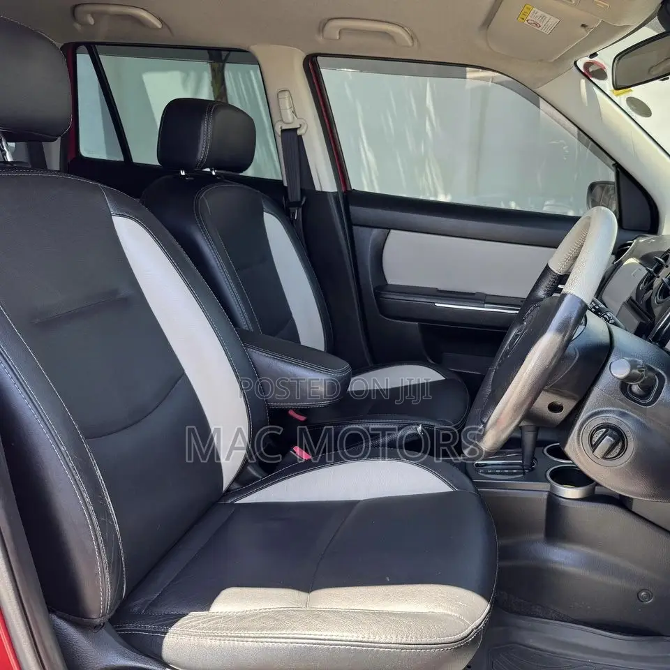 Mazda Verisa 2010 Red