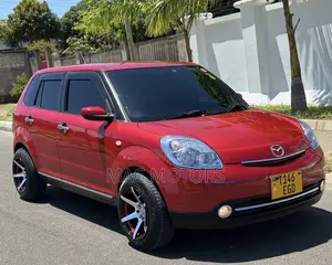 Mazda Verisa 2010 Red