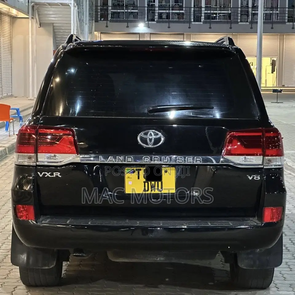 Toyota Land Cruiser 2011 Black