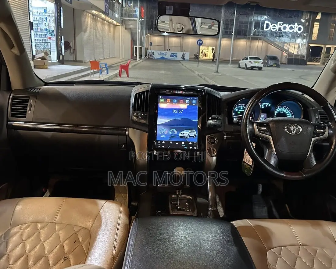 Toyota Land Cruiser 2011 Black