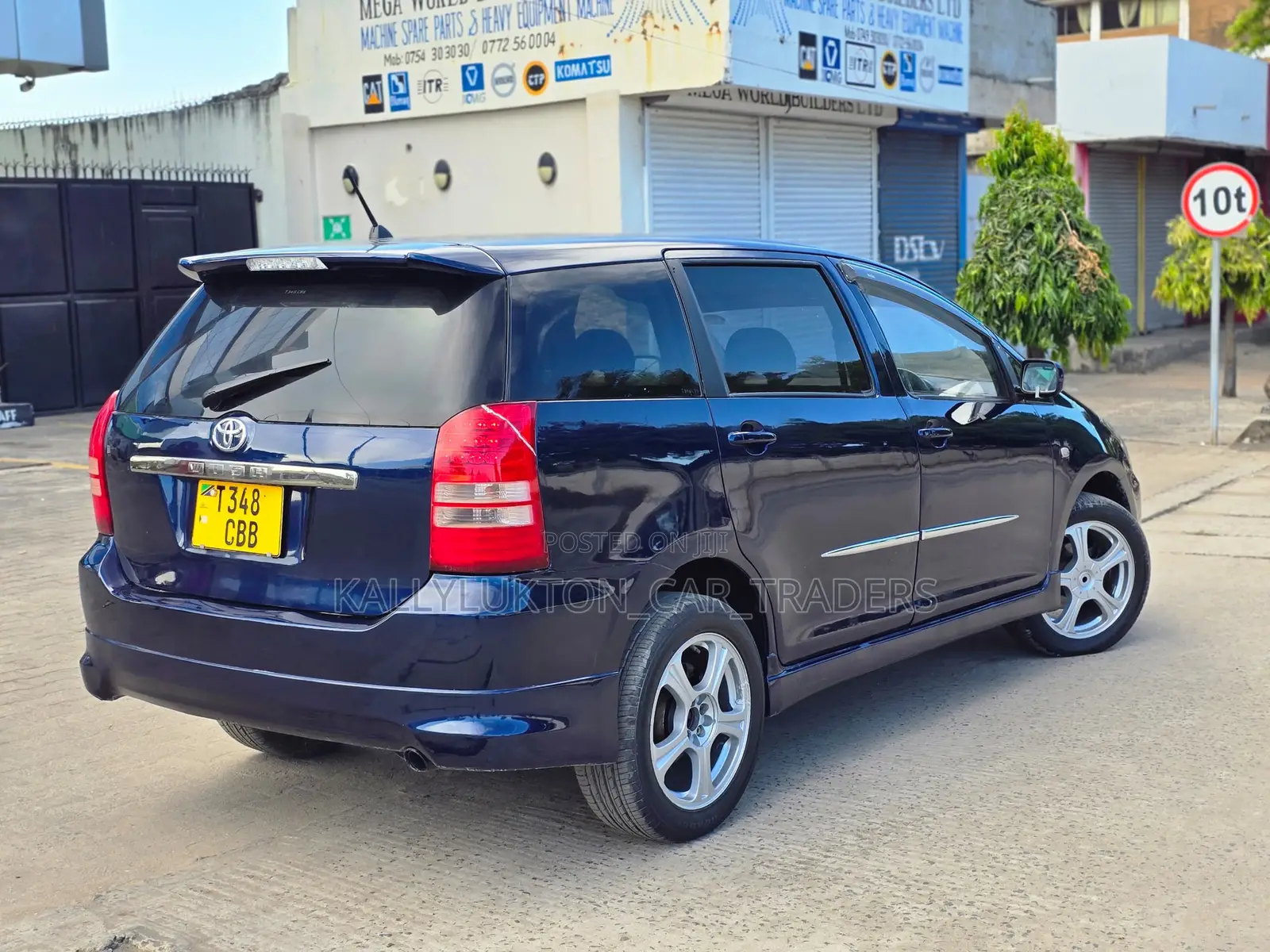 Toyota Wish 2004 Blue