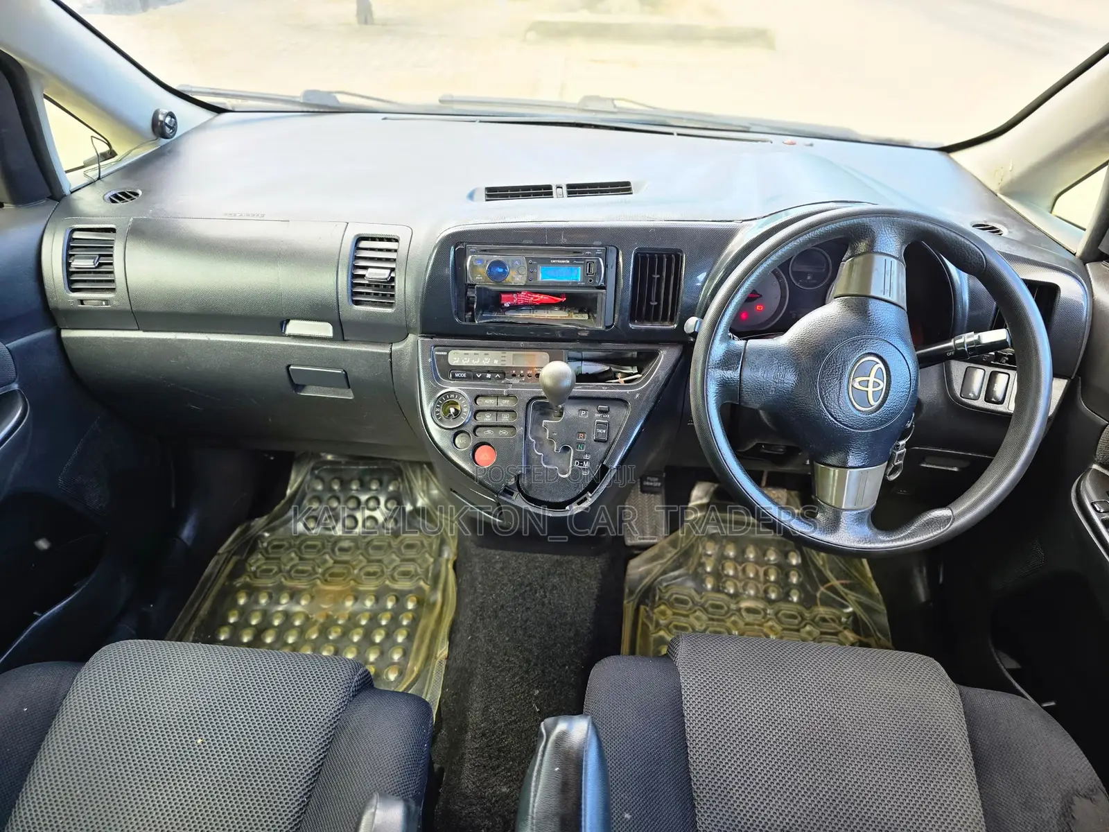 Toyota Wish 2004 Blue