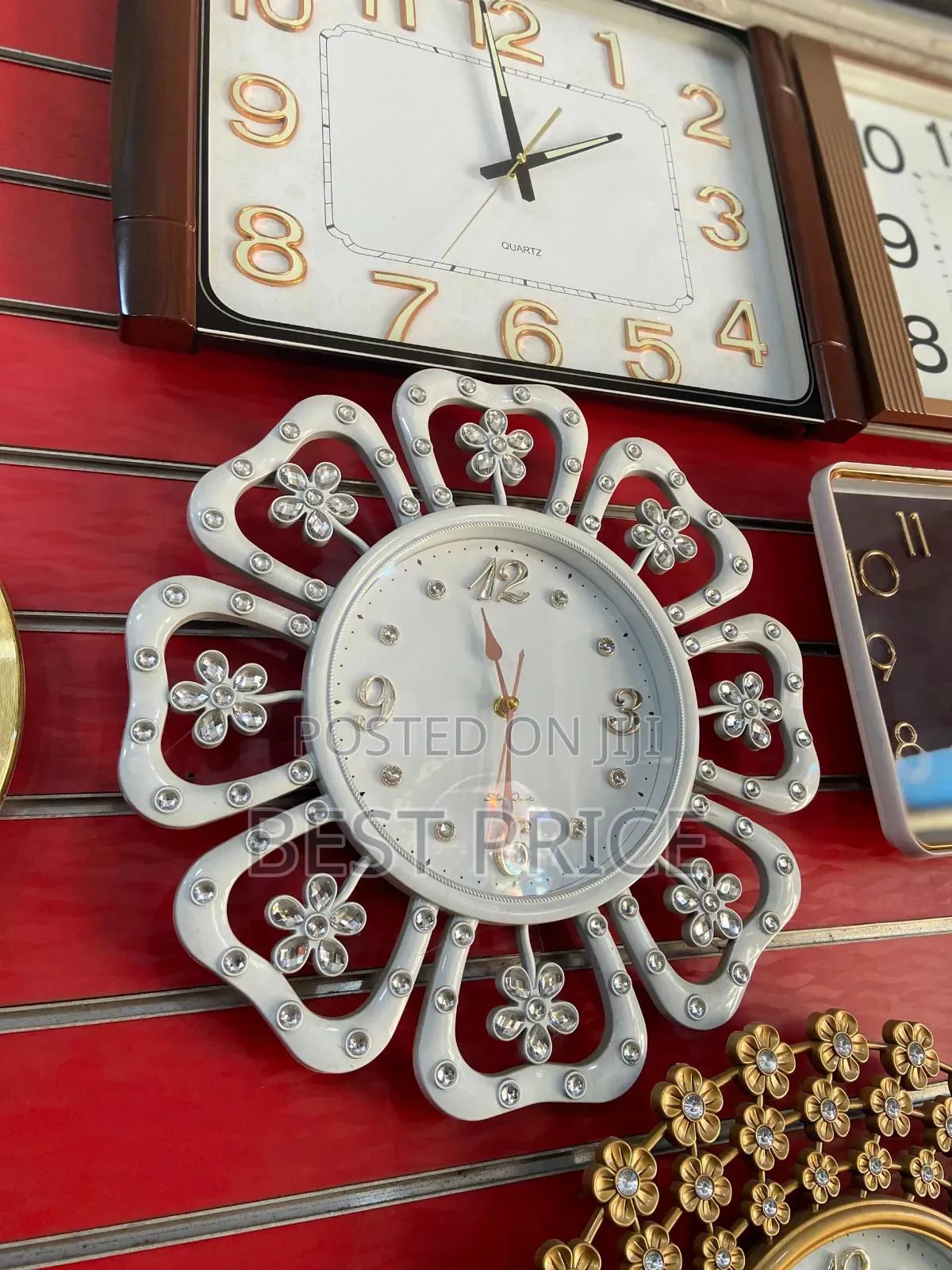 Quartz Fancy White Wall Silent Clock