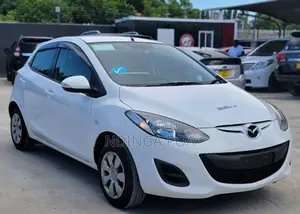 Photo - Mazda Demio 2013 White