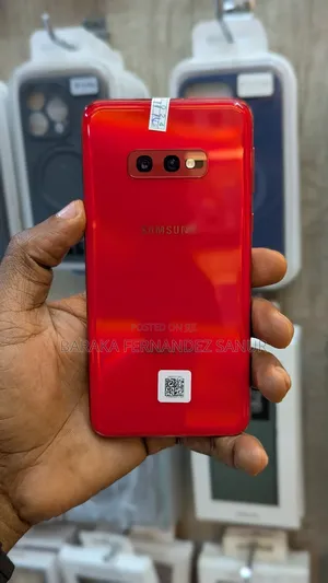 Samsung Galaxy S10e 128 GB Red
