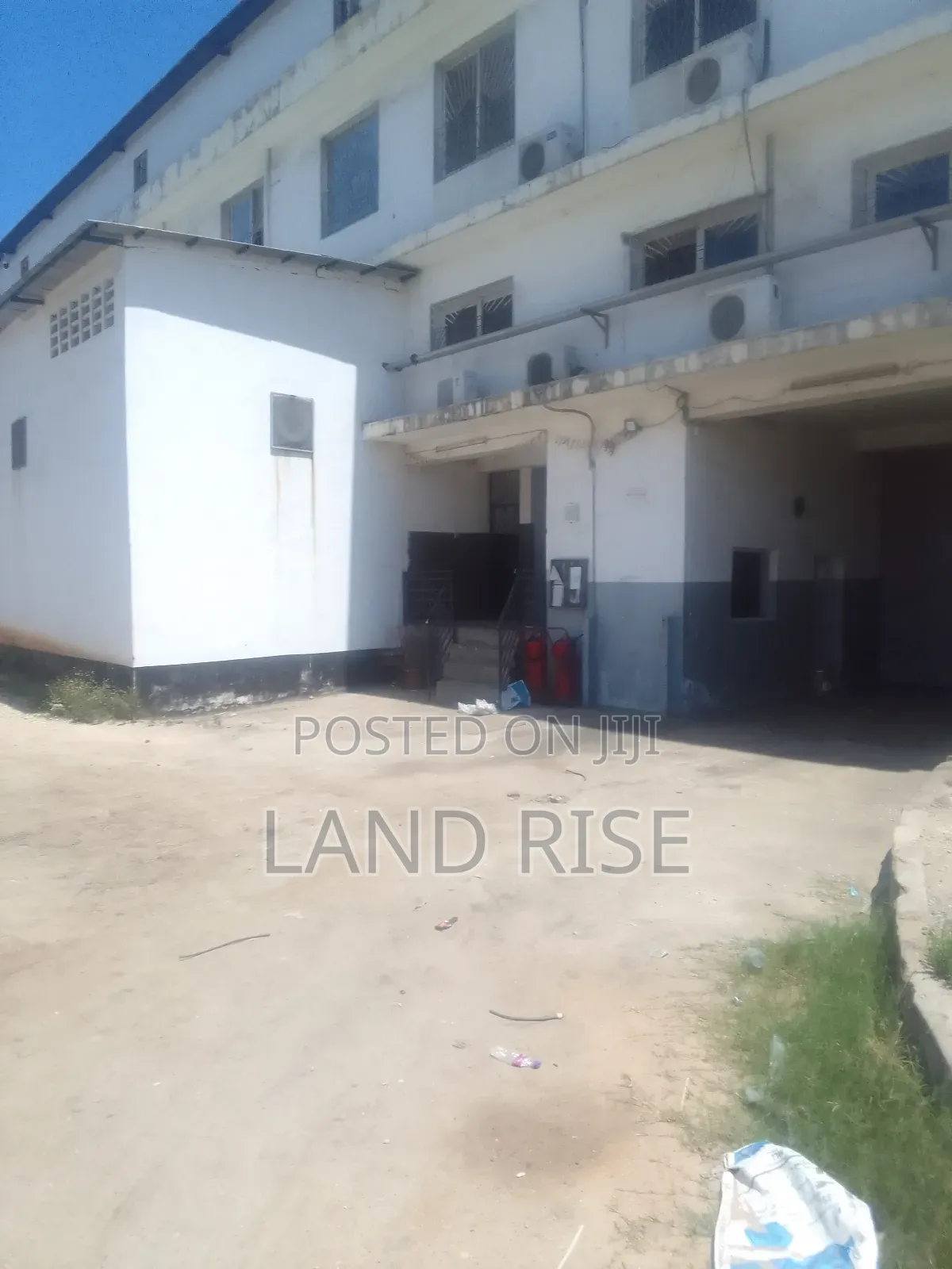 5000 SQM Warehouse in Mandela Road