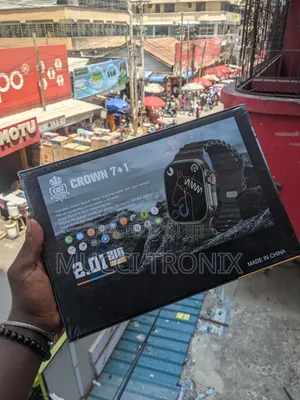 Crown 7 + 1 Smartwatch