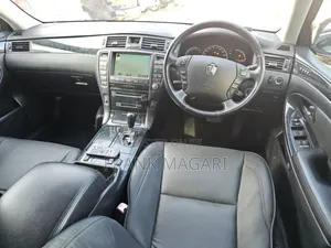 Toyota Crown 2006 Black