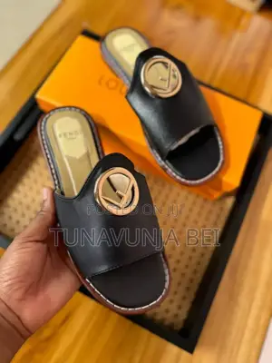 Sandal Fend Og