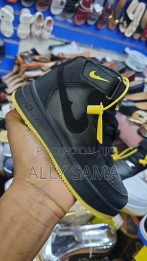 Boys Sneakers Nike Black