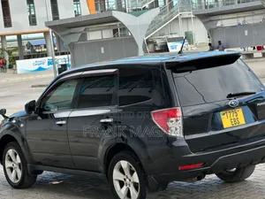 Subaru Forester 2010 Black