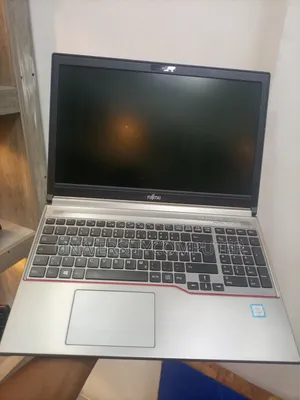 Laptop Fujitsu Esprimo M9410 8GB Intel Core I5 HDD 500GB