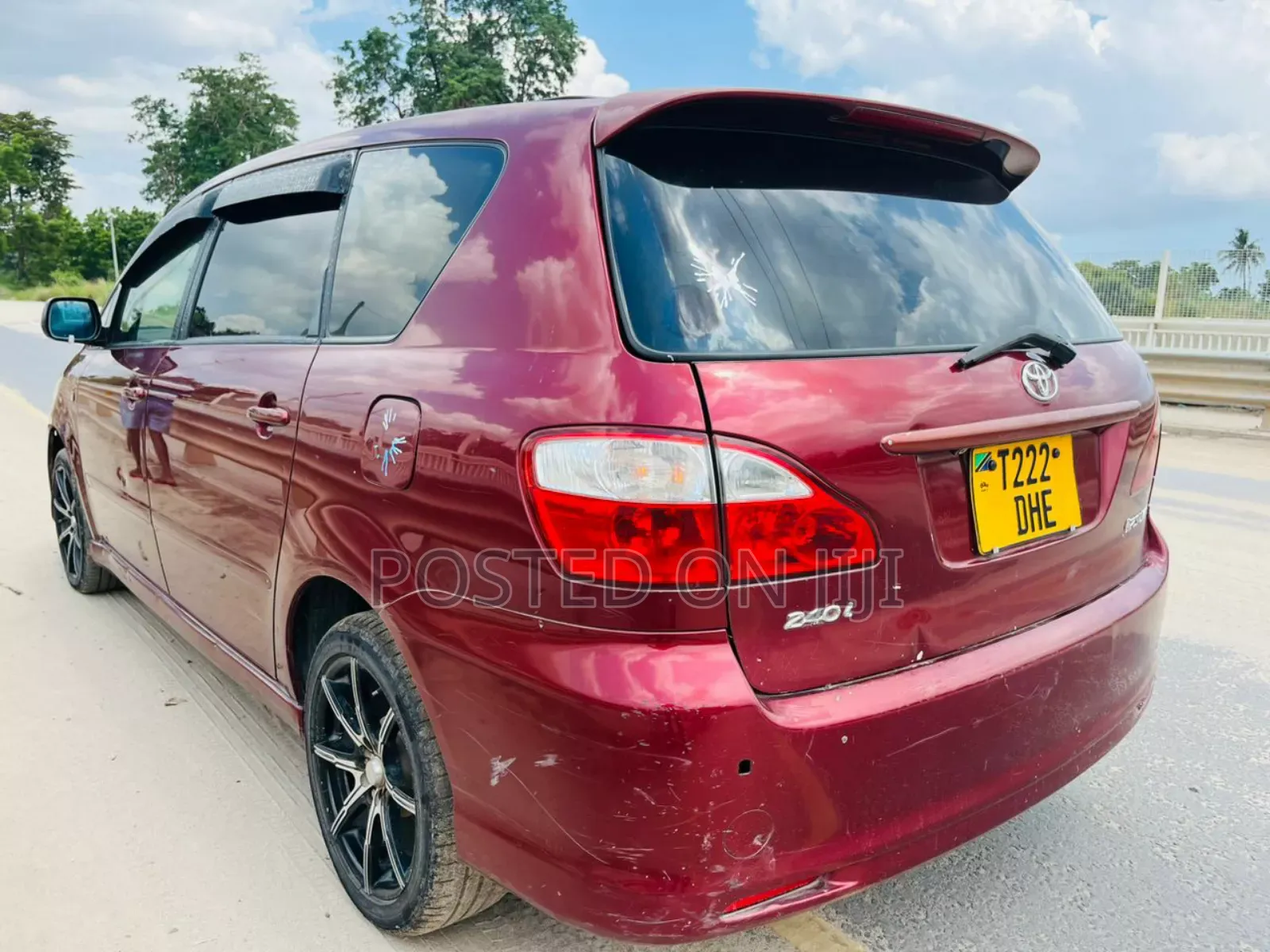 Toyota Ipsum 2004 Red