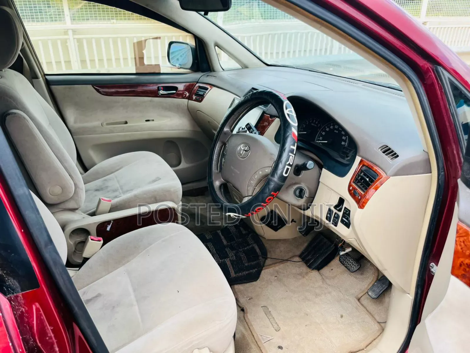 Toyota Ipsum 2004 Red