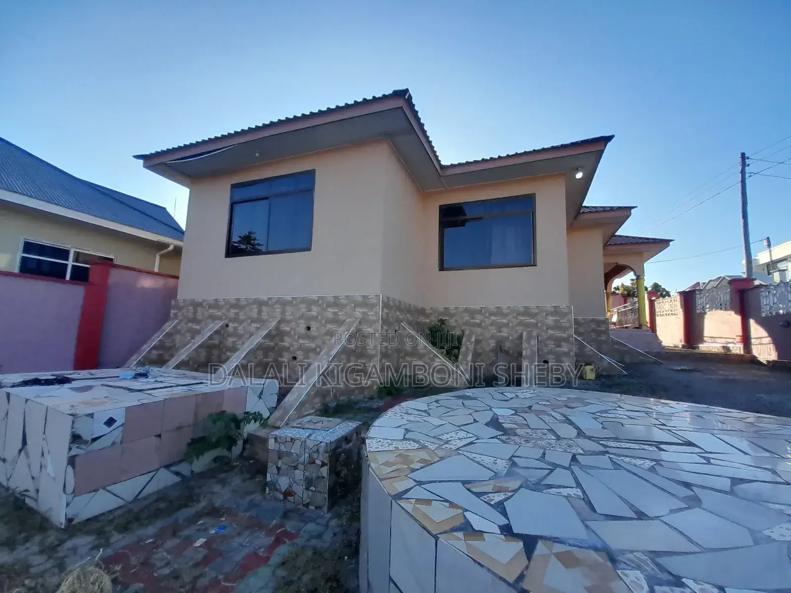 4bdrm House in House For Sale for sale