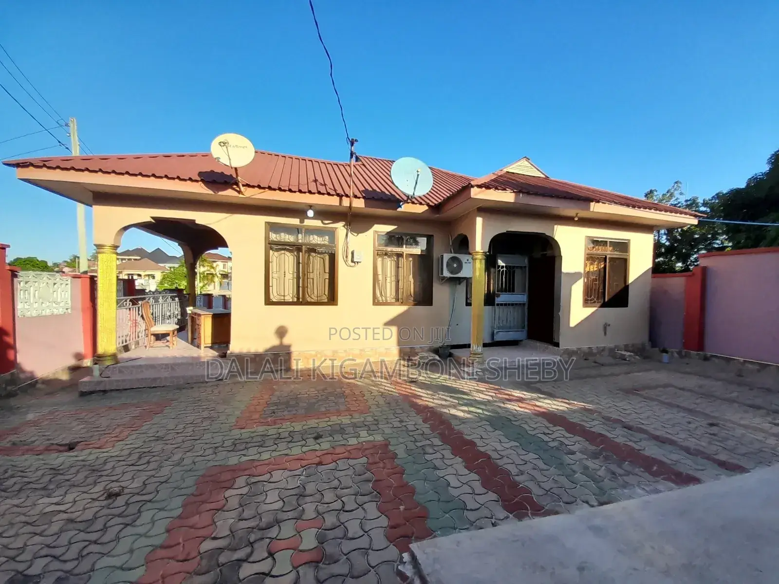 4bdrm House in House For Sale for sale