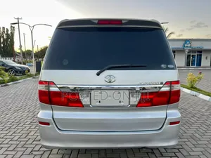 Toyota Alphard 2005 Silver