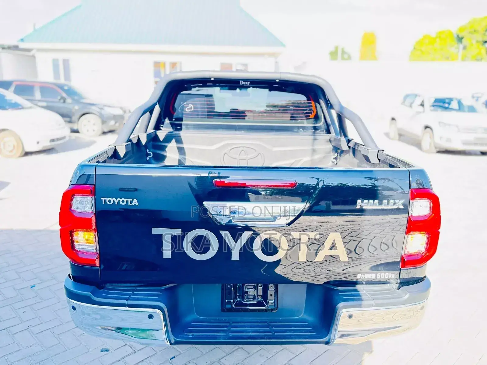 Toyota Hilux 2021 Black