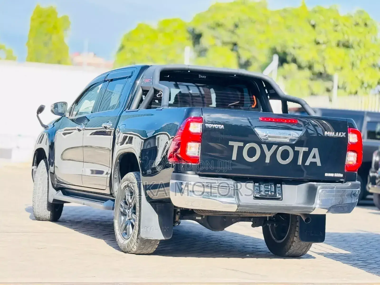 Toyota Hilux 2021 Black