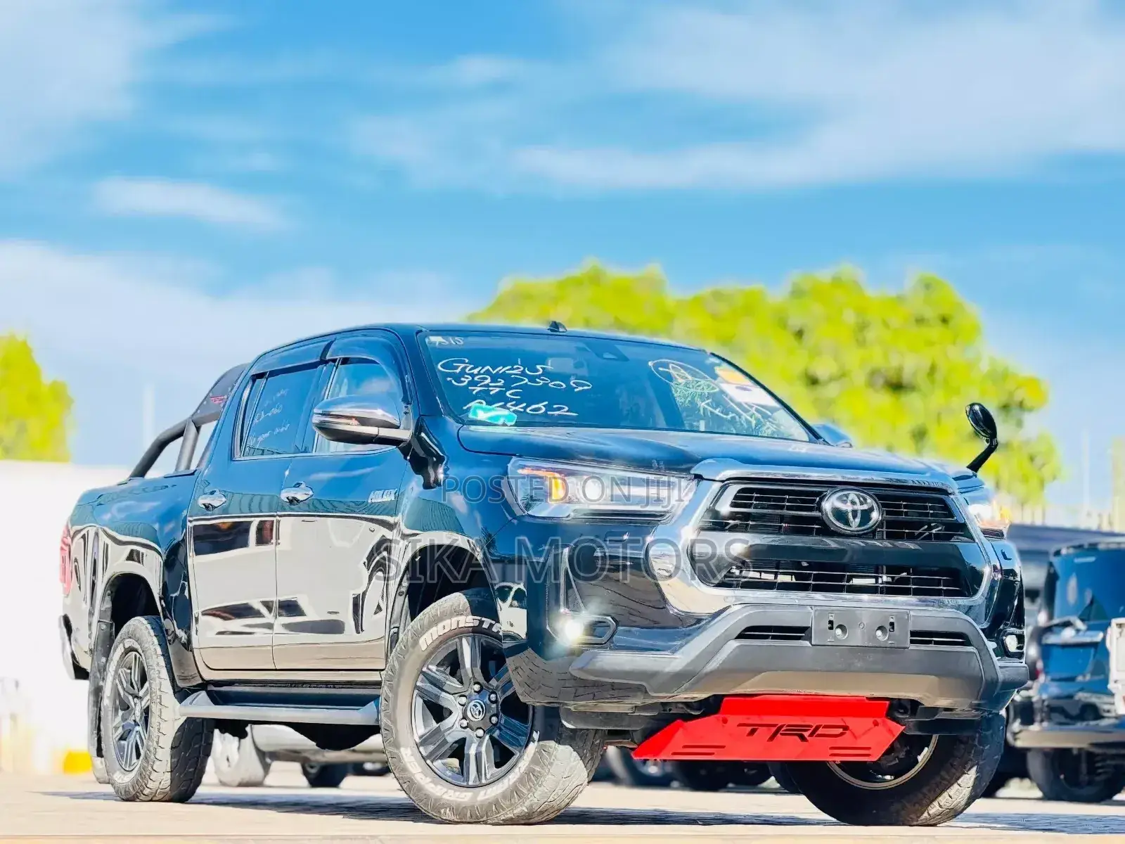 Toyota Hilux 2021 Black