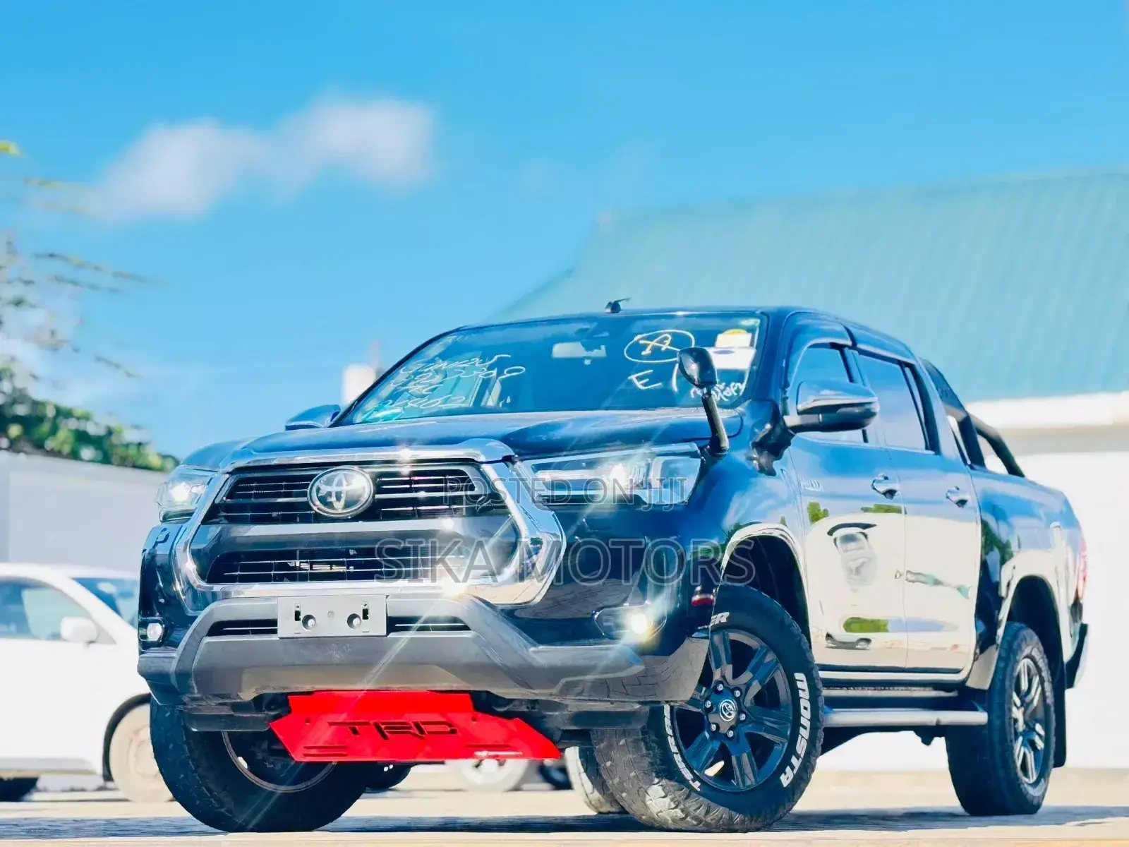 Toyota Hilux 2021 Black