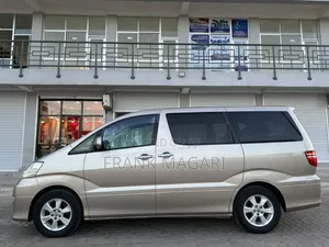 Toyota Alphard 2.4 Petrol FWD 2006 Gold
