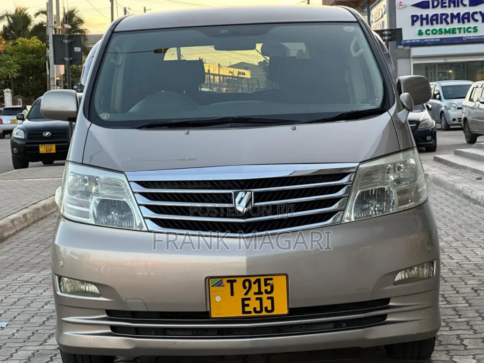 Toyota Alphard 2.4 Petrol FWD 2006 Gold