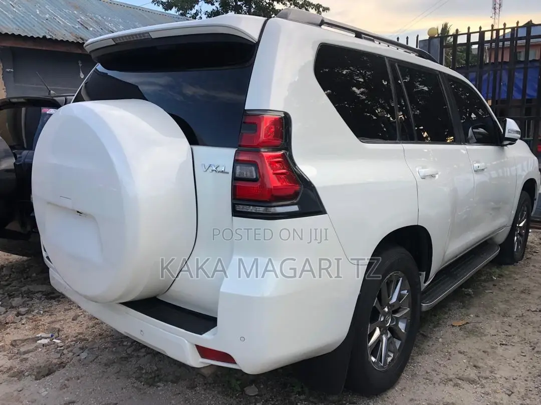 Toyota Land Cruiser Prado 2022 White