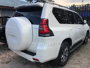 Toyota Land Cruiser Prado 2022 White