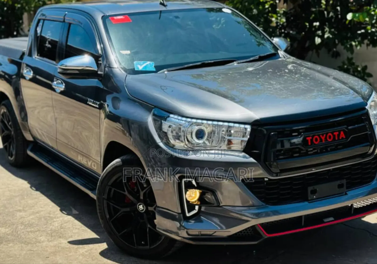 Toyota Hilux 2020 Gray