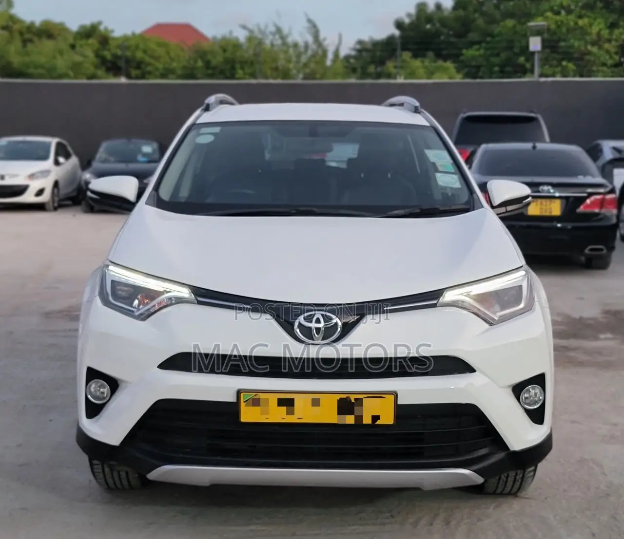 Toyota RAV4 2015 White