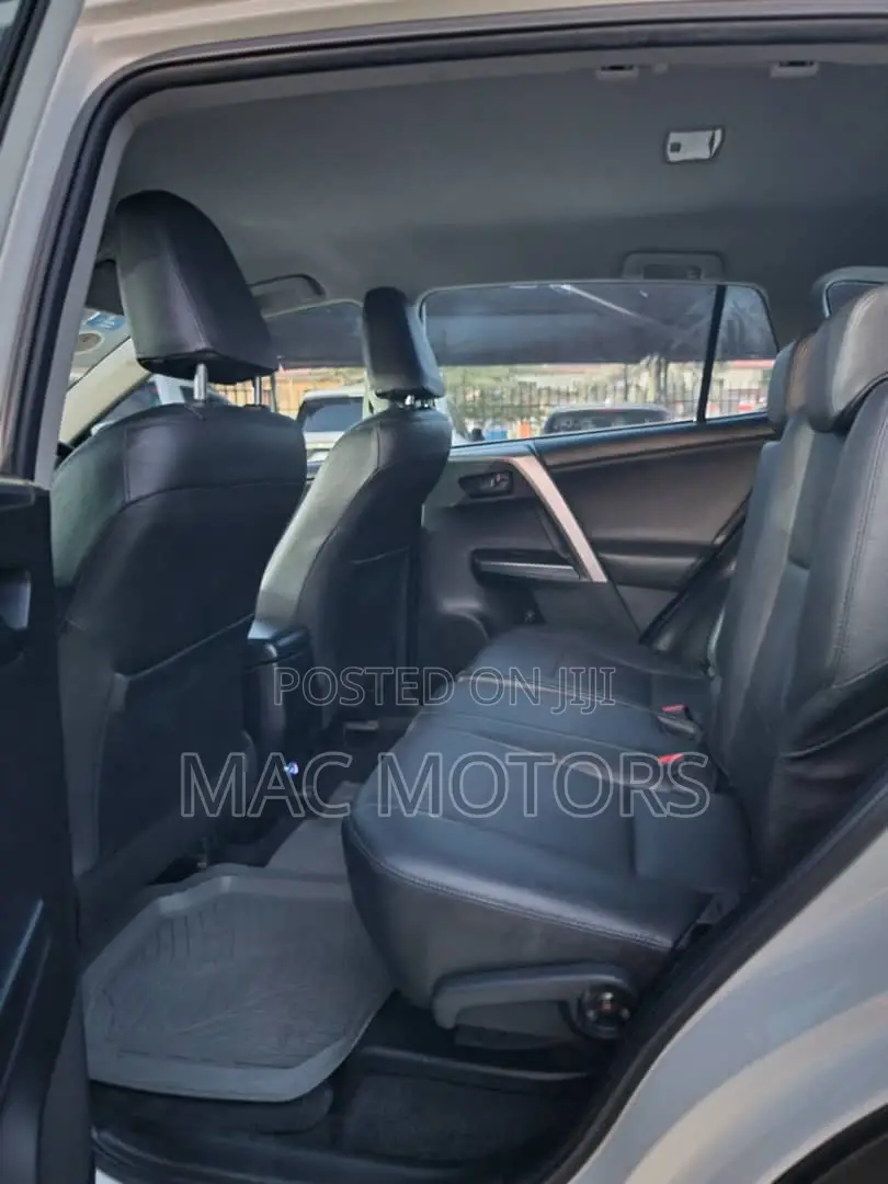 Toyota RAV4 2015 White