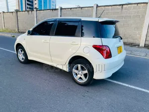 Toyota IST 2004 White