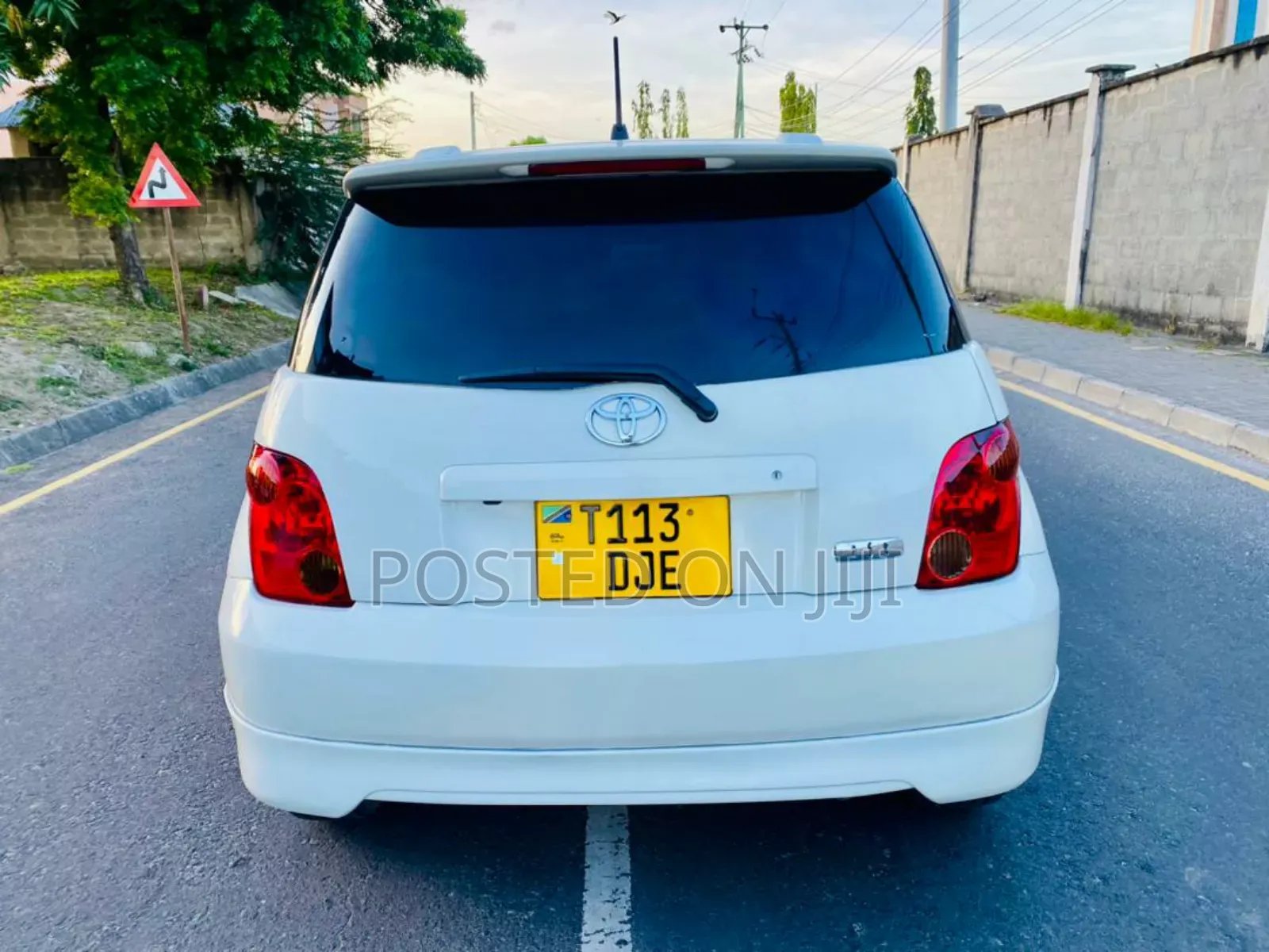 Toyota IST 2004 White
