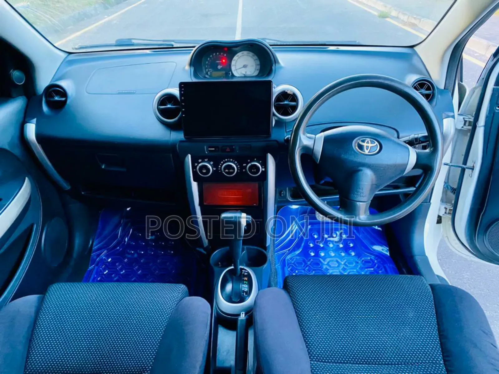 Toyota IST 2004 White