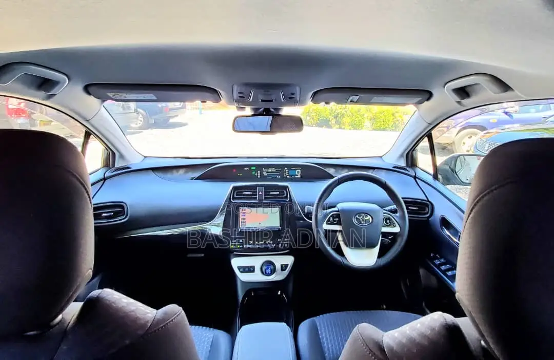 Toyota Prius 2017 Silver