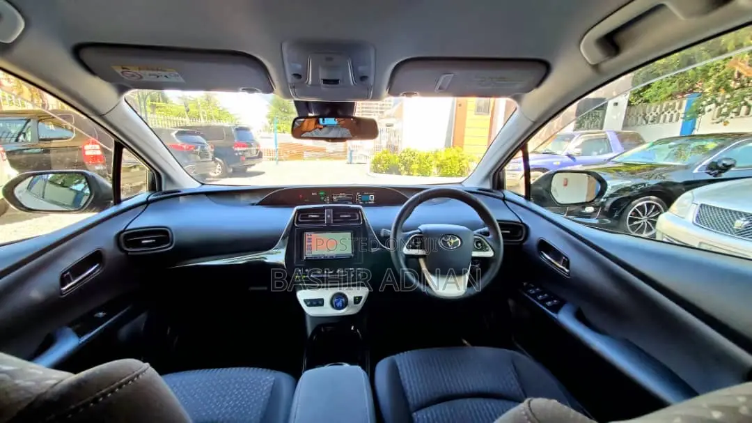 Toyota Prius 2017 Silver