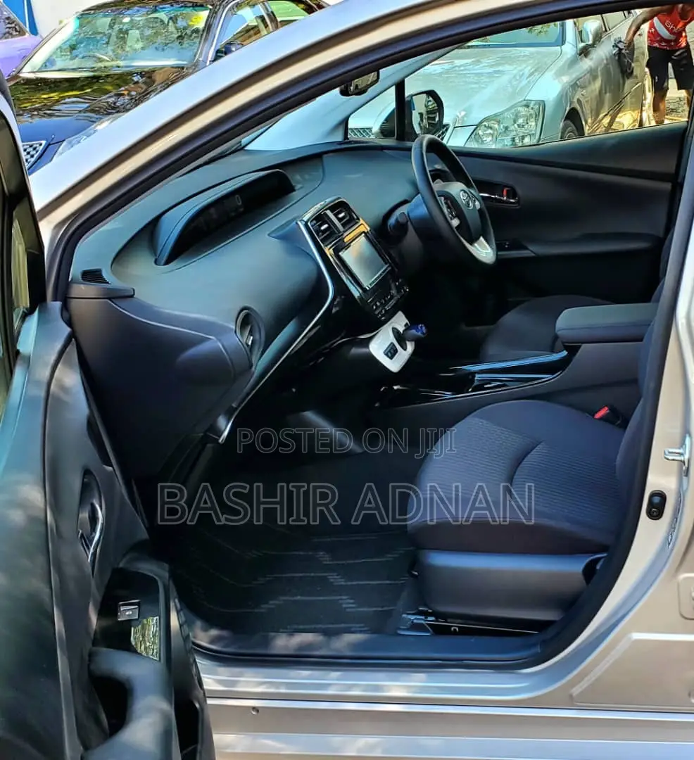Toyota Prius 2017 Silver