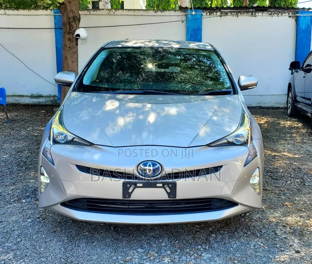 Toyota Prius 2017 Silver