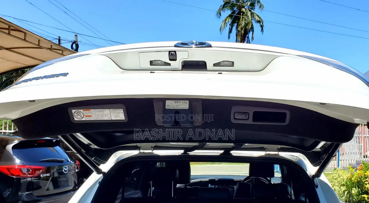 Toyota Harrier 2.0 2016 White